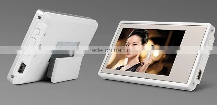 3'' Digital Wearable Video Badge with EU or US Charger, MP4 Advertising Player, Video Name Tag
