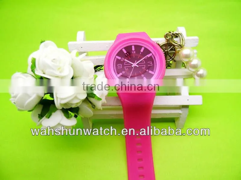 2013 latest design novel collocation black dial jelly tendence watch