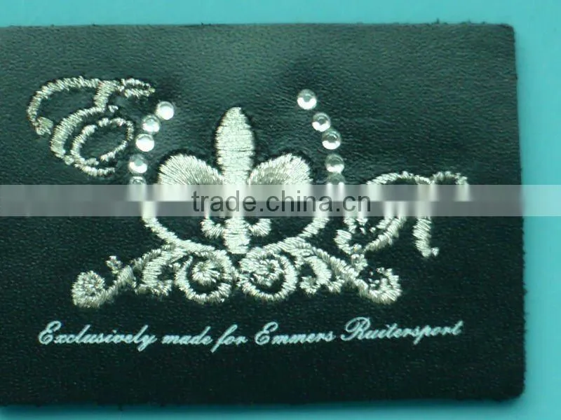 2012 fashion leather hang tag with jewelry for garments