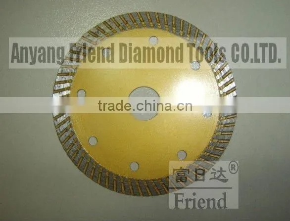 Turbo diamond saw blades for stone materials