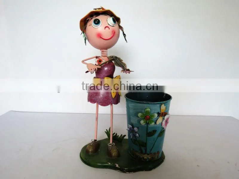 metal doll can used clock