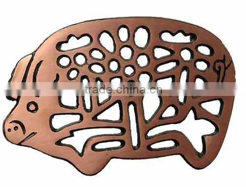 pig shape cast iron trivets