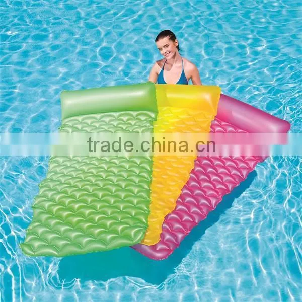 Inflatable swimming pool noodles