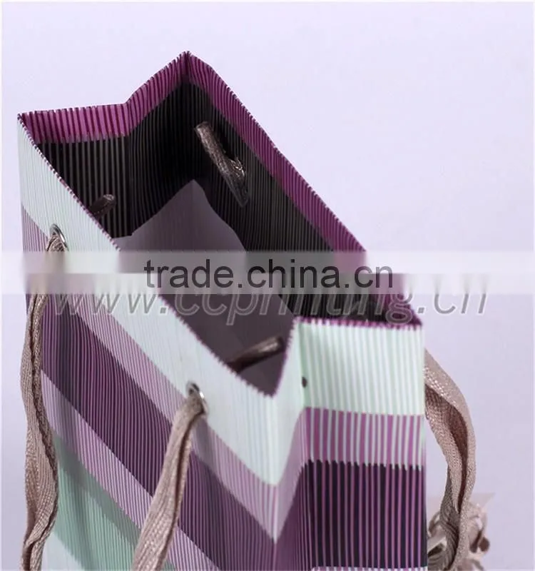 Cosmetic paper bag/clothe packaging paper bag/gift paper bag