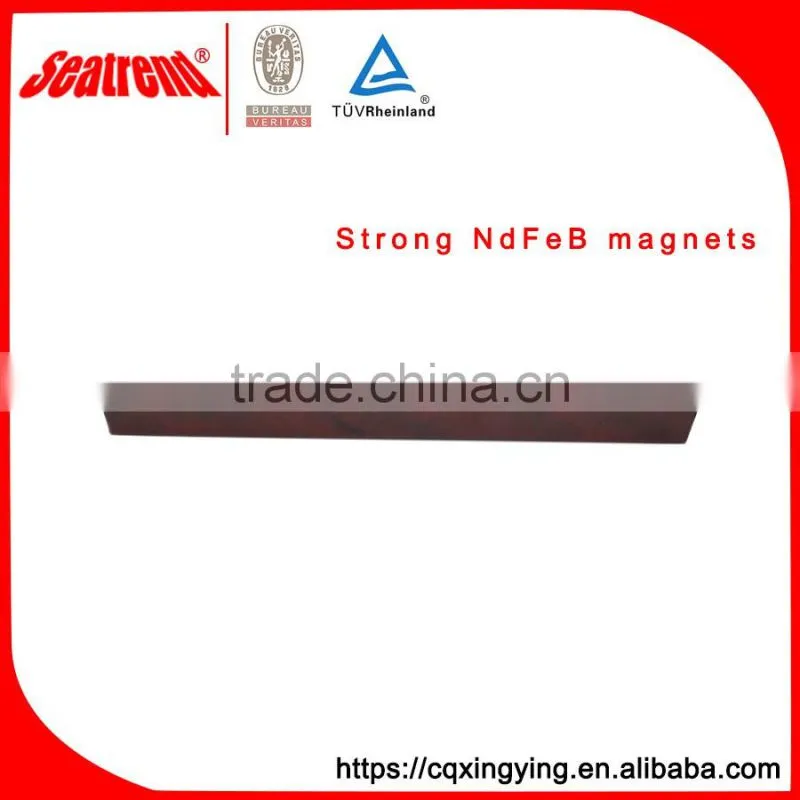 Customized packaging quality soild wood magnetic cutter frame