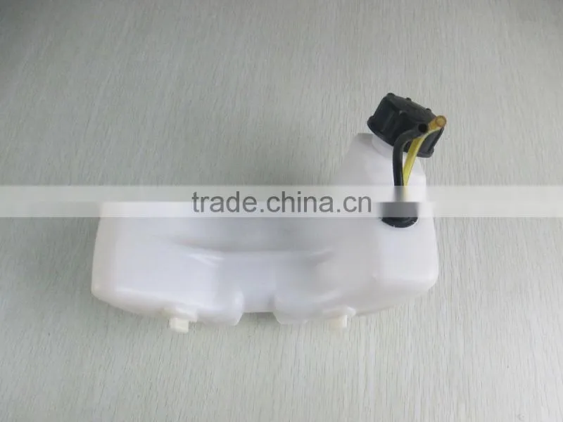 4-stroke Grass trimmer Spart Parts Petrol/Gasoline Brush Cutter Fuel Tank Garden Tools