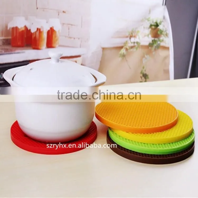Hot sale FDA and LFGB food grade colorful square shape silicone table mat & silicone placemat