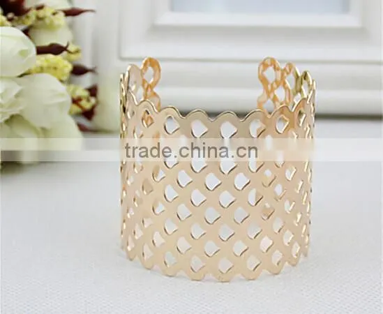 South Korean round hollow women bangles with gold plated