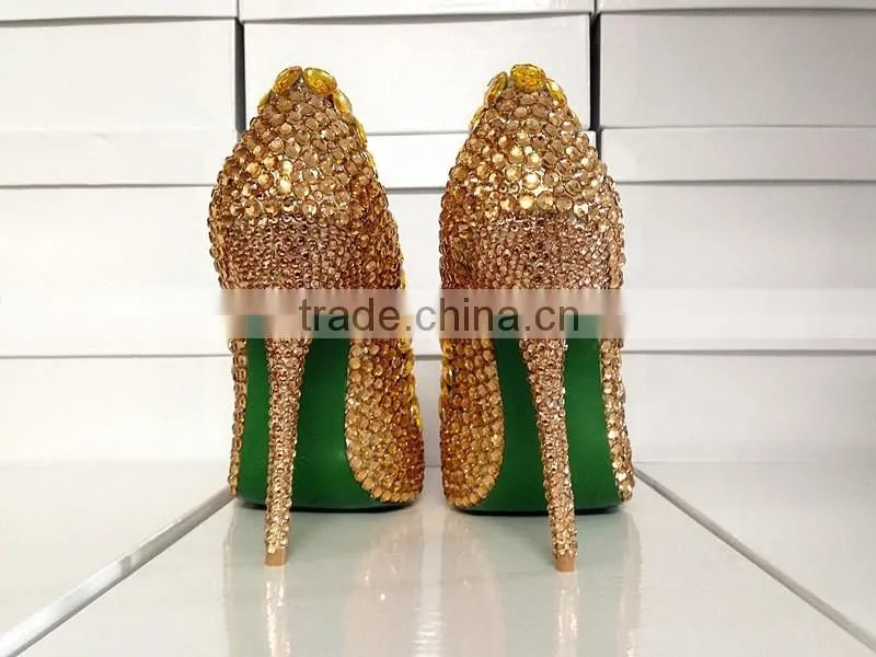 Catwalk New Arrival Luxurious Heart Shape Diamond Dress High Heel Shoes, High End Customized Strass Bridal Wedding Shoes