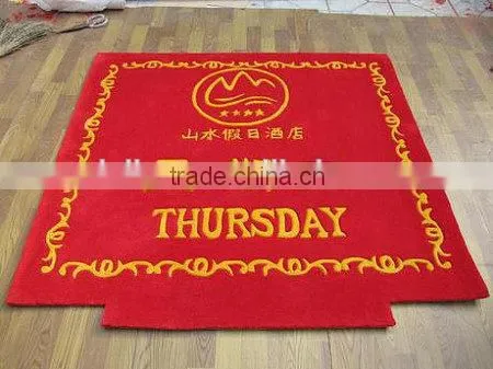 Printed mats in elevator for dust control