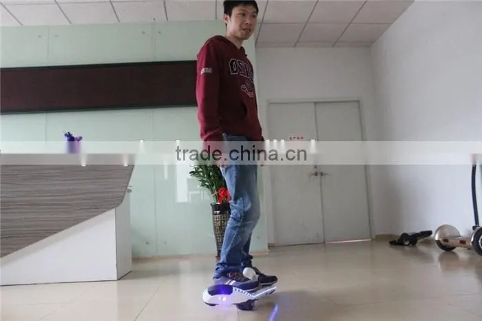 2016 Most Fashion electrical recreational vehicles electric scooter 18km motor skate scooter