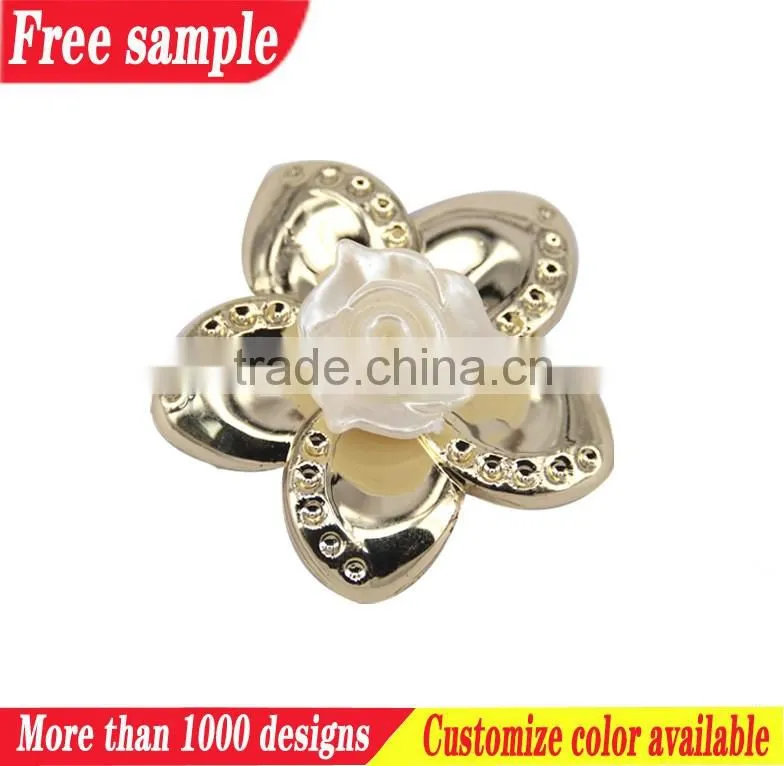 Vivid plastic flower shoe decoration