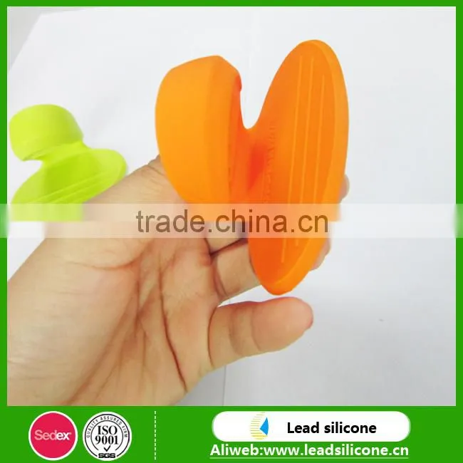 Food-grade Colorful Microwave Oven Silicone Insulation Hand Clip