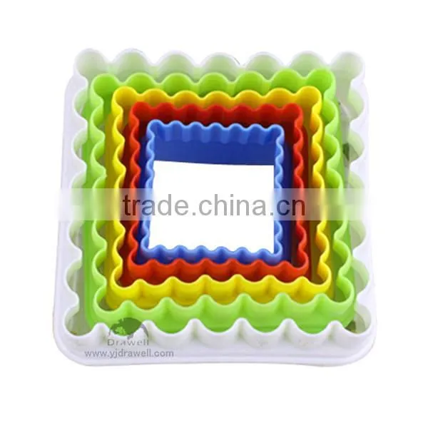 CC-7636 Set Of 6 Assorted Colors Plastic flower cookie cutter