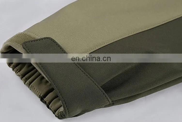 Wholesale outdoor mens hooded softshell jacket