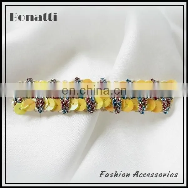 High quality lace trimming with metallic thread