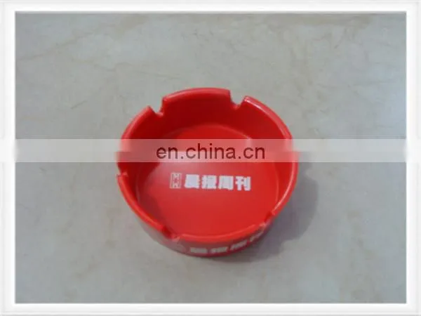 Pocket ashtray plastic ashtray metal ashtray in triangle shape black color