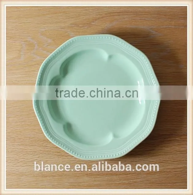 flower shaped plates in different colors