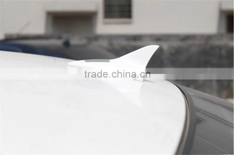 Shark fin Solar energy car roof anti chasing tail light