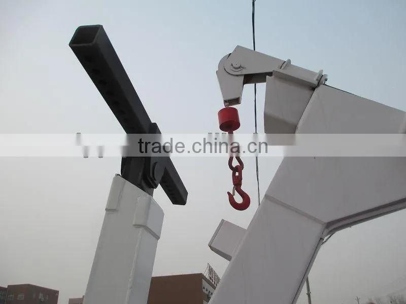Dongfeng 4*2 road wrecker truck for sale