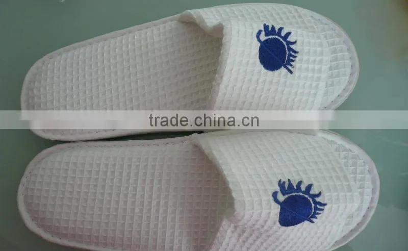 Star Hotel Embroidery Logo White Waffle Close Toe Eva Slipper