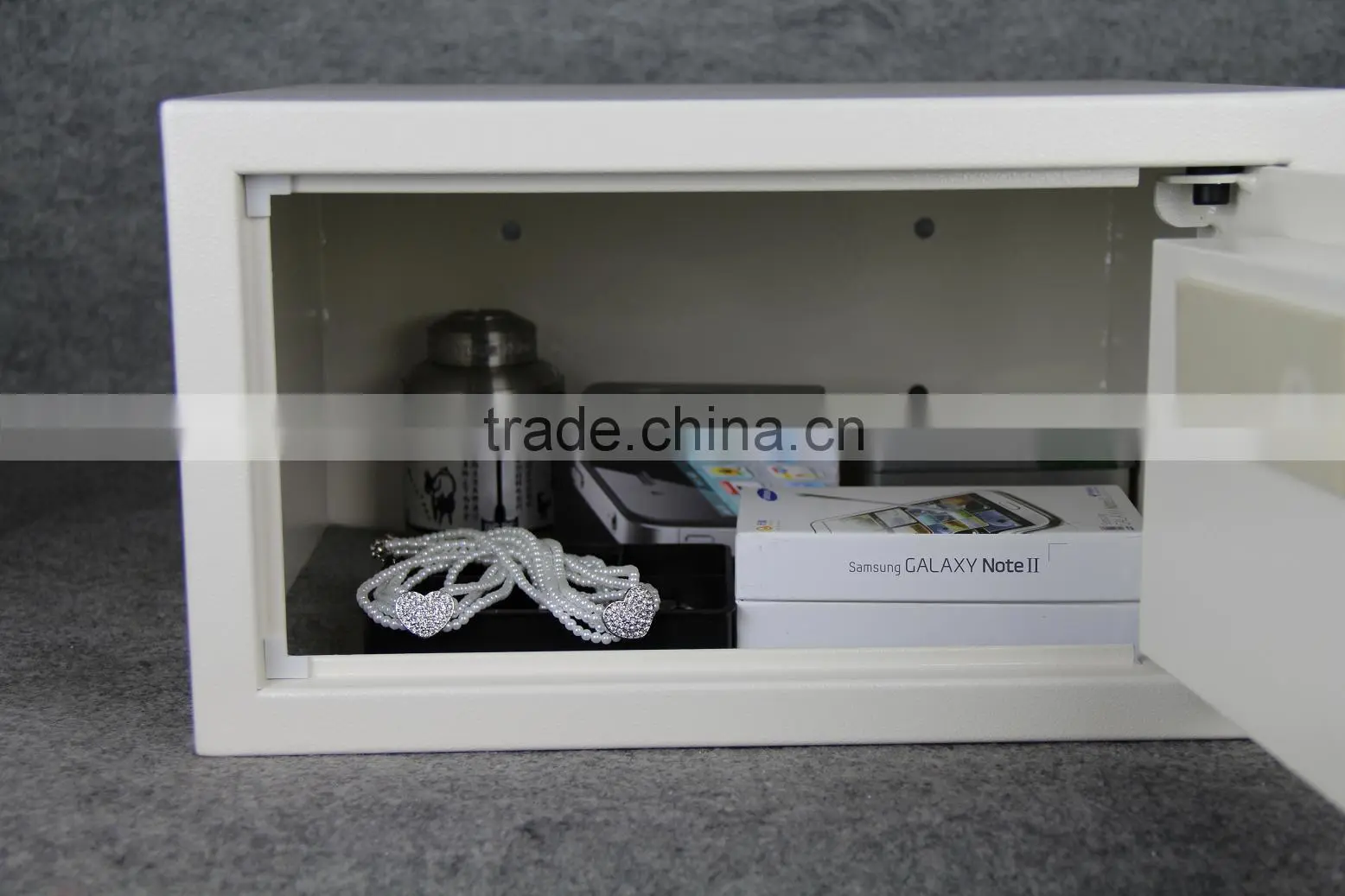 Magnetic card opening safe box