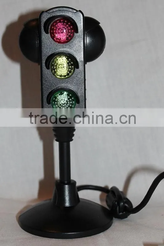 Desktop Traffic Light USB Hub, with 3 USB 2.0 ports, lights powered by USB