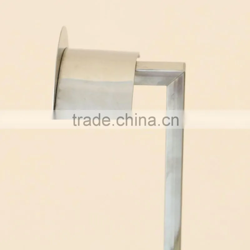 QD-H28 High quality sample metal rack for bags suits display