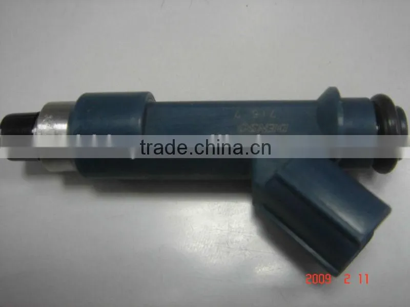 Hot sales and high quality fuel injector for Toyota Hilux 2004-2013 OEM 23209-39015