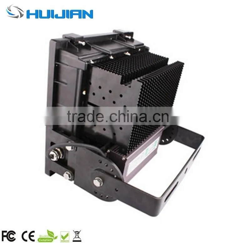 CE,ROHS powerful led flood light outdoor lighting 200W