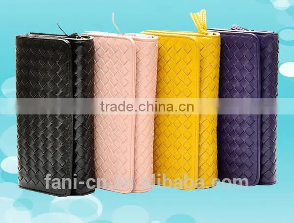 New arrival fashion and elegant ladies leather clutch purse with woven pattern design