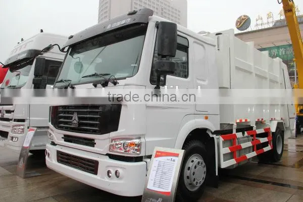 high quality SINOTRUK HOWO garbage container lift truck for sale