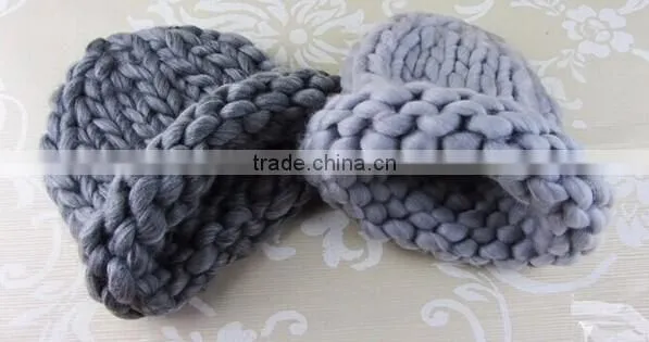 Charmkey wholesale hand knitting yarn acrylic polyester thick roving yarn for hats