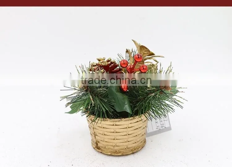 New Arrival Small Pine Placed In The Desktop Mini Christmas Tree Decoration