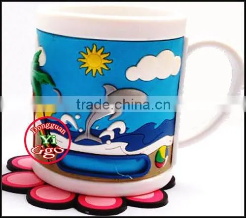 Directly supplier hot-selling plastic mug cup with soft pvc grip