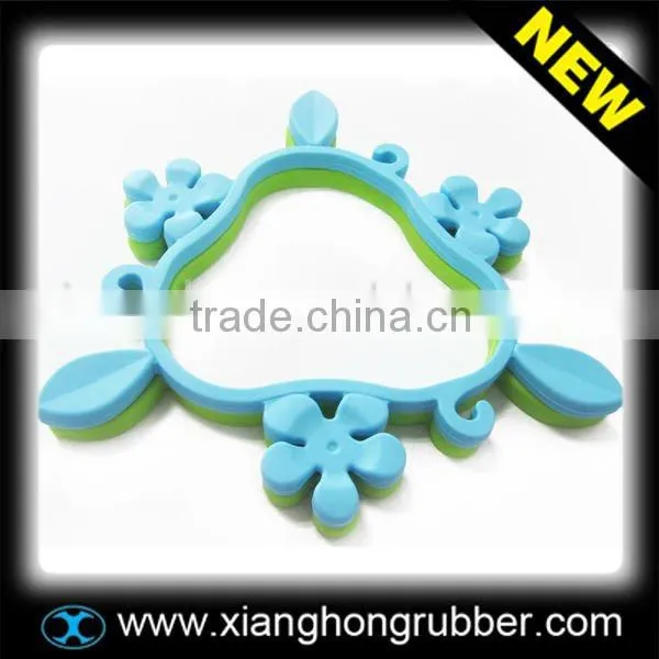 Latest design fashion heart shape silicone placemat and table mat