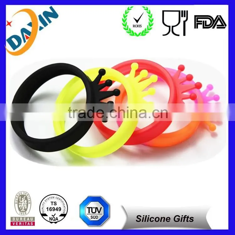 New design silicone universal cell phone cases / colorful cell phone holders