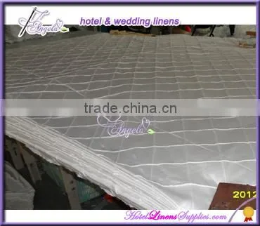 90 inch round pintuck table cloths for round banquet tables