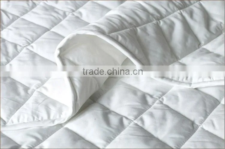 China manufacturer wholesale price waterproof mattress protector