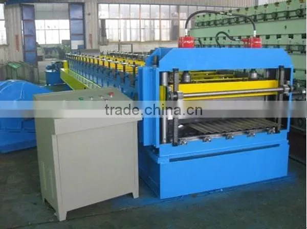 Protable Metal Roofing Sheet Roll Forming Machine / Zinc Roofing Roller Former Maker