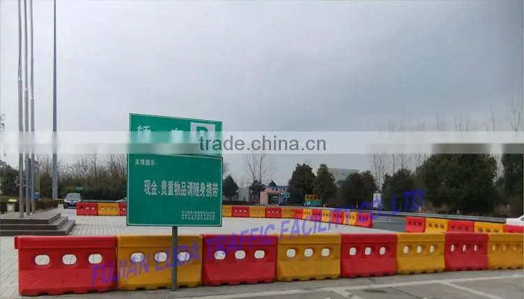 Traffic plastic barrier for work zone