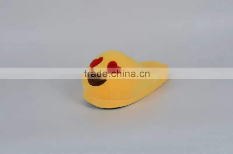 High quality indoor emoji slippers/plush emoji shoes/ Soft slippers plush