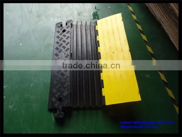 Professional 5 Channel Rubber Cable Ramp Outdoor