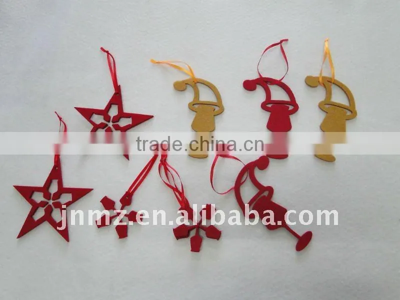 Nonwoven fabric made Ornaments on Santa trees