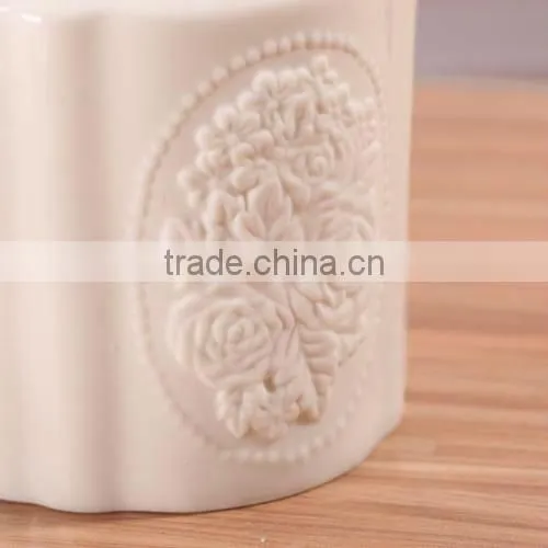 embossed ceramic bathroom accessory set