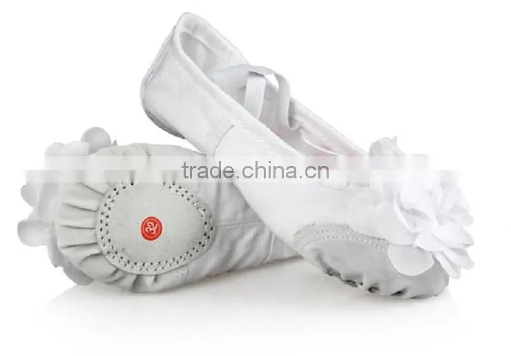 softy comfortable professional canvas faric children's ballet dance shoes
