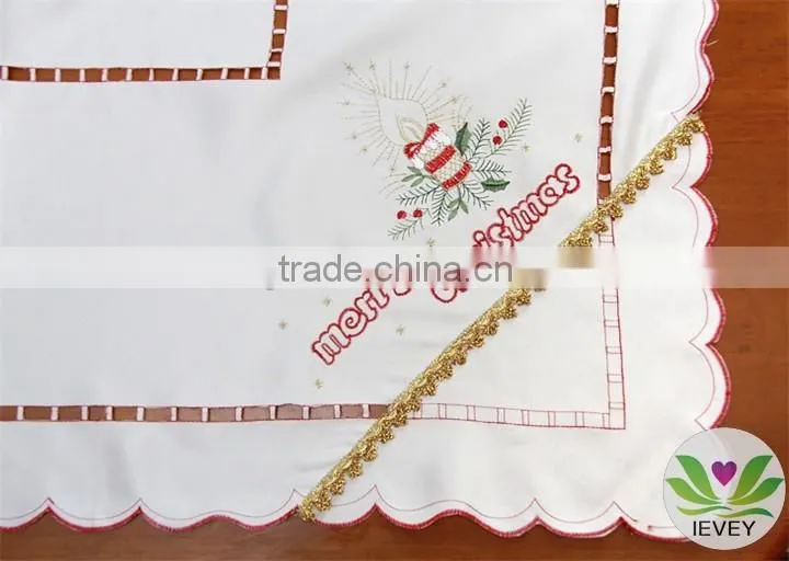2015 china hot Christmas golden ribbon brocade santa claus wholesale christmas jacquard fabric for tablecloth
