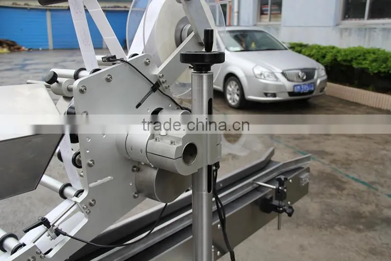 automatic adhesive labeling machine for cans