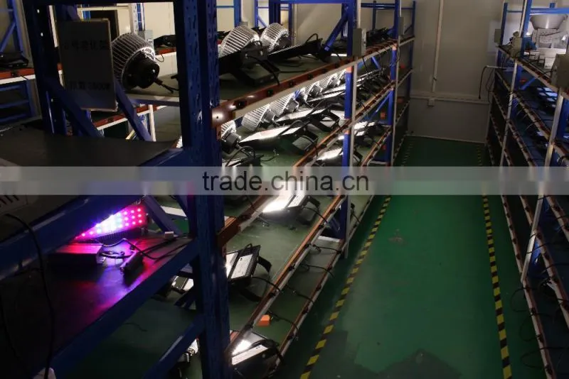 5 Years Warranty, Free Lighting Design, CE ROHS Approved, Meanwell Driver 120W LED Flood Light