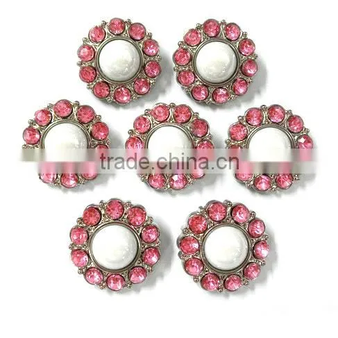 Hot sale wholesale retail sewing button acrylic rhinestone button with shank pearl Christmas button For DIY flower center